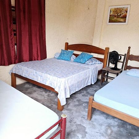 Hostel Canto Da Praia Sao Sebastiao - Proximo Ao Enrocamento Caraguatatuba エクステリア 写真